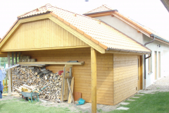 Dodávka kopltní střechy na domě, garáži, včetně kůlny na dřevo a dřevěného stropu v Kosicích