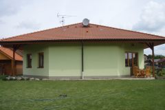 Dodávka kopltní střechy na domě, garáži, včetně kůlny na dřevo a dřevěného stropu v Kosicích